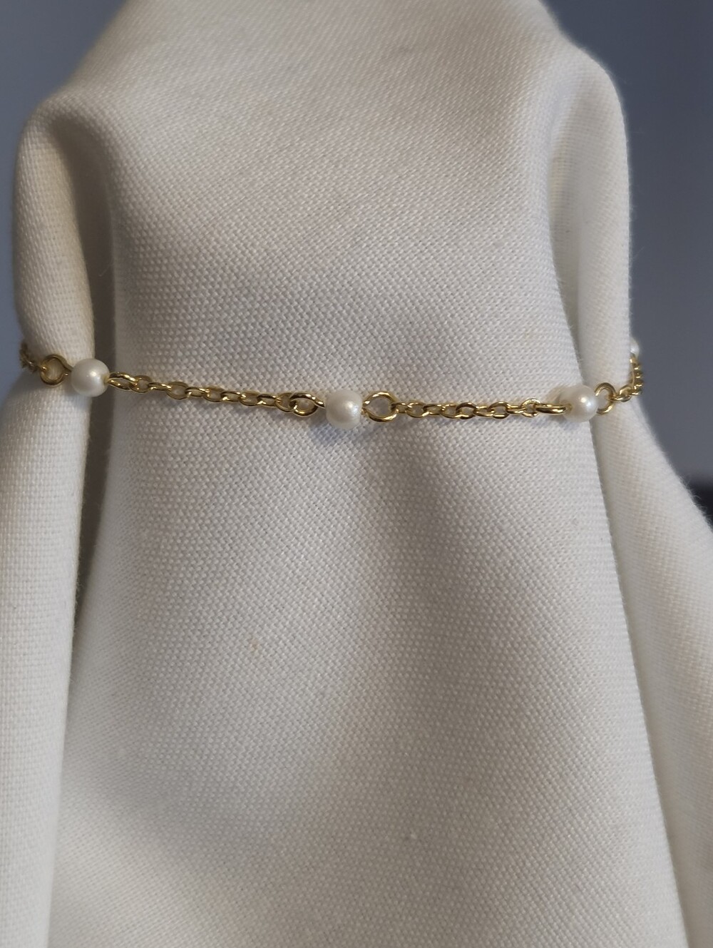 Vtg Crown Trifari Delicate 7" Gold-Tone Faux Pearl Station Bracelet